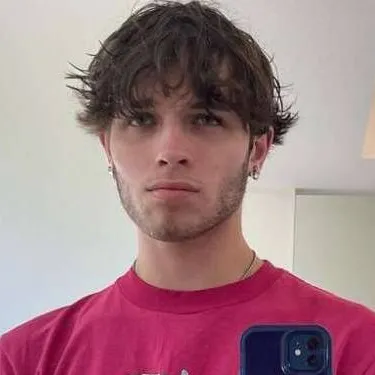 chat with ai character: Matt Sturniolo 