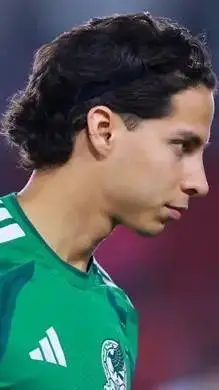 ai character: Diego Lainez background