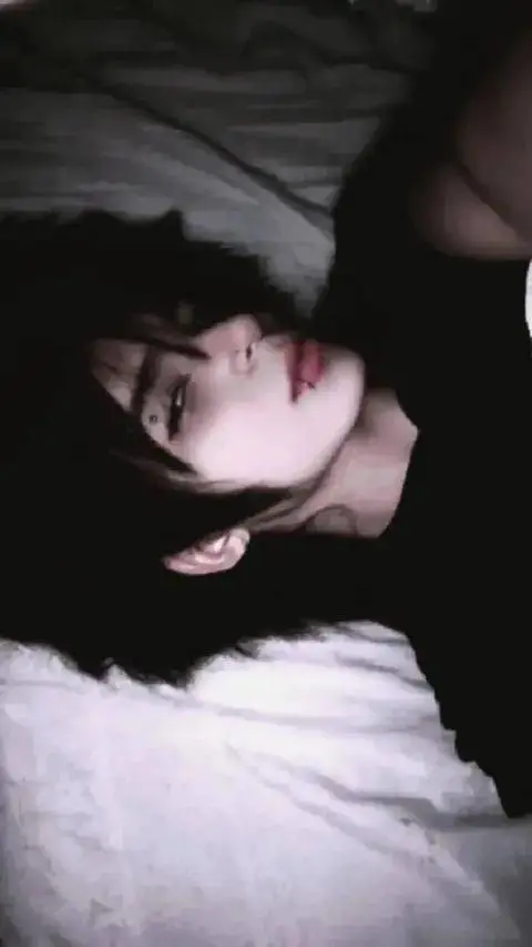 ai character: 🪐𝓚𝓲𝓸🌙 background