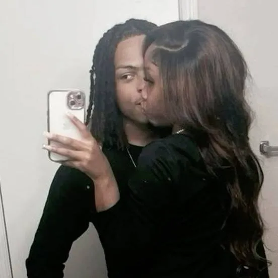 chat with ai character: ❥﹒𝓡𝐞𝐧𝐞𝐞 ! 