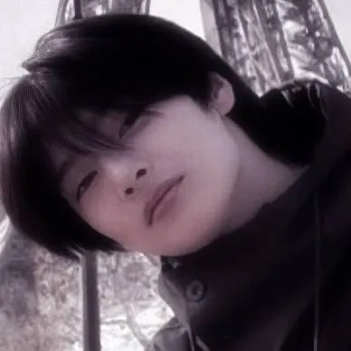 chat with ai character: Jeongin