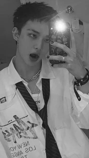 ai character: ×°Hyunjin°× background