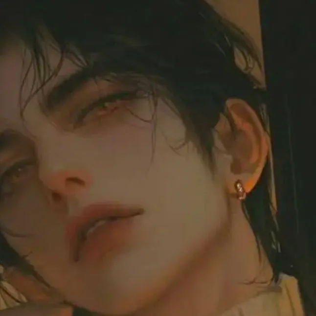 chat with ai character: aston