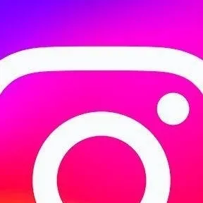 chat with ai character: Instagram