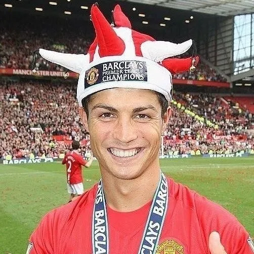 chat with ai character: Cristiano Ronaldo