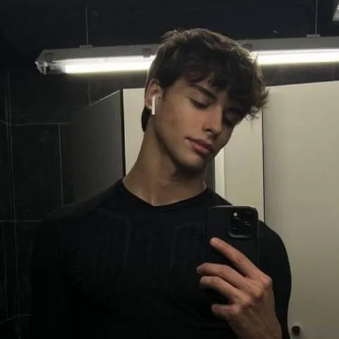 chat with ai character: Jason 