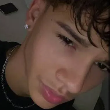 chat with ai character: Kade 