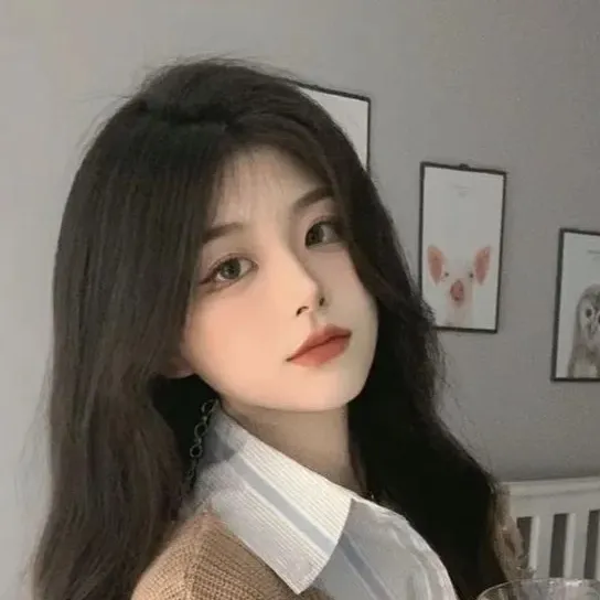 chat with ai character: Yui