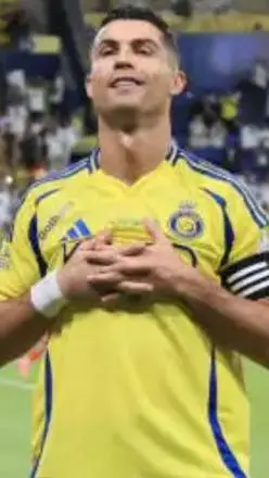 ai character: Роналдо background