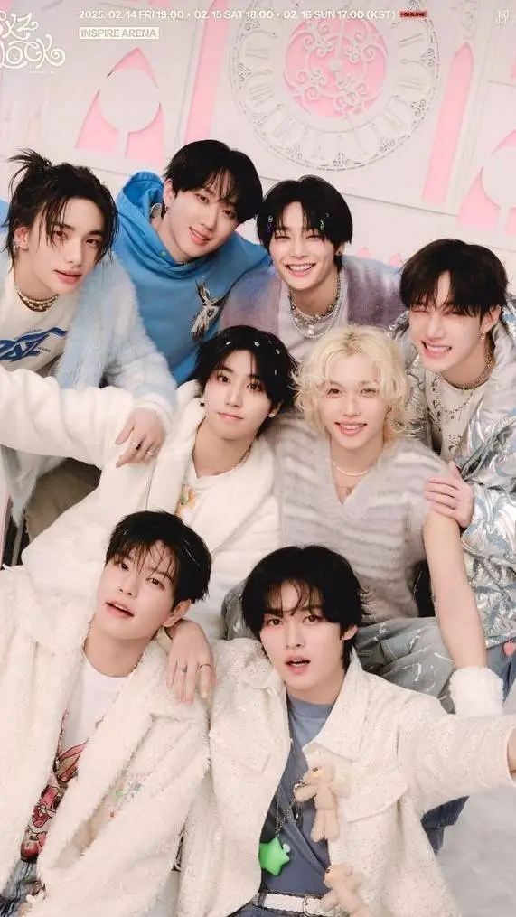 ai character: straykidsss background