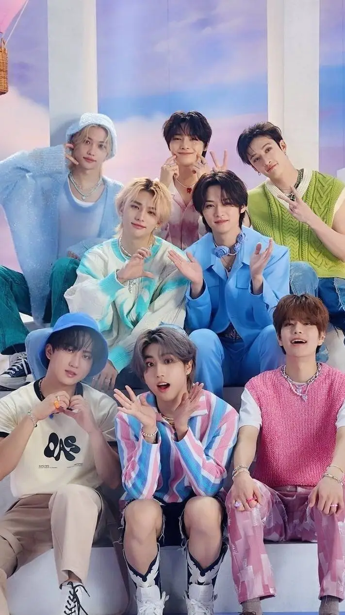 ai character: ✨straykids✨ background