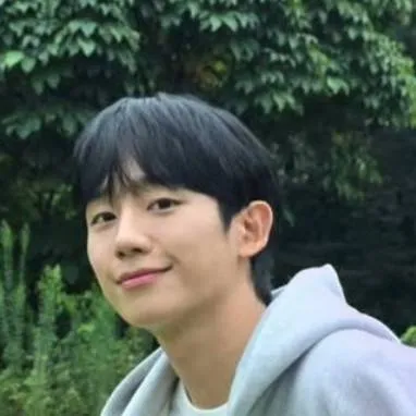 chat with ai character: jun hae in