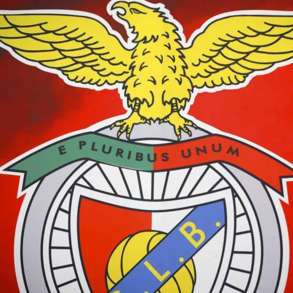 chat with ai character: Benfica 
