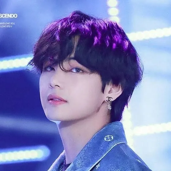 chat with ai character: taehyung de bts