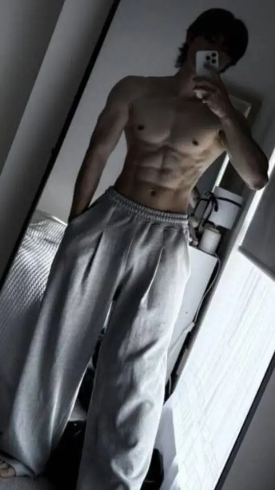 ai character: Dylan Hunter background