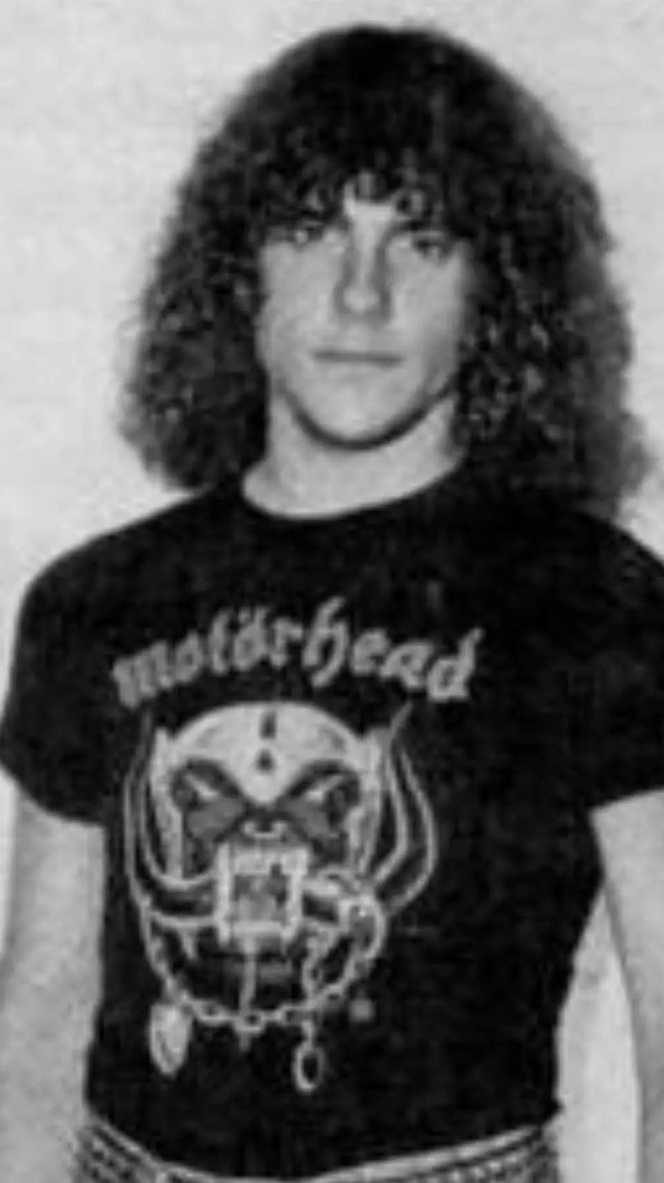 ai character: Ron Mcgovney  background