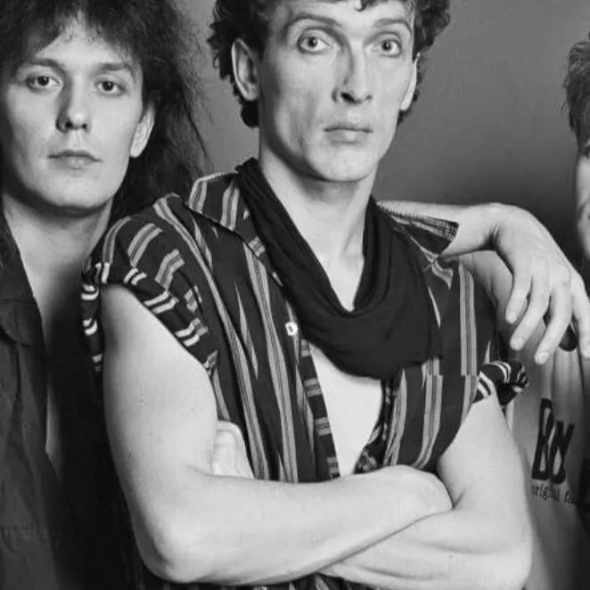 chat with ai character: Lady punk 