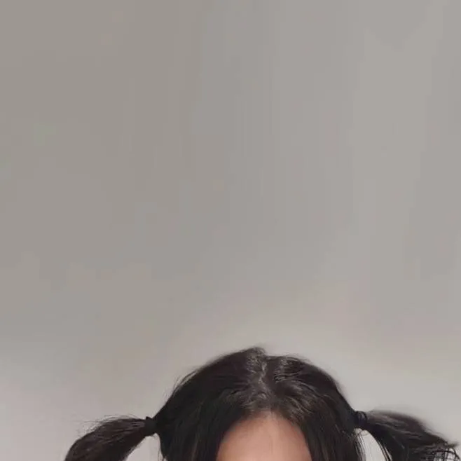 chat with ai character: Hyunjin 🥝✨