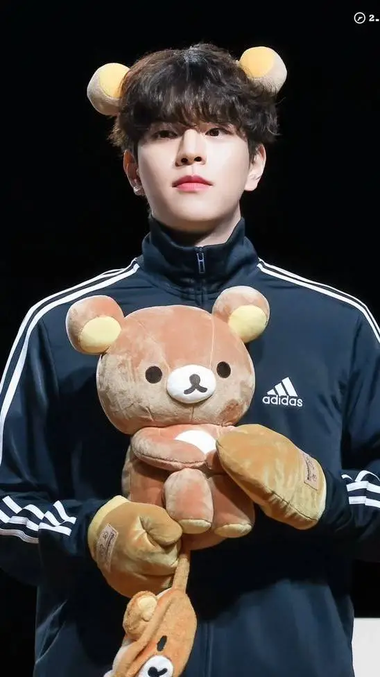 ai character: Seungmin 🐶🐕✨ background