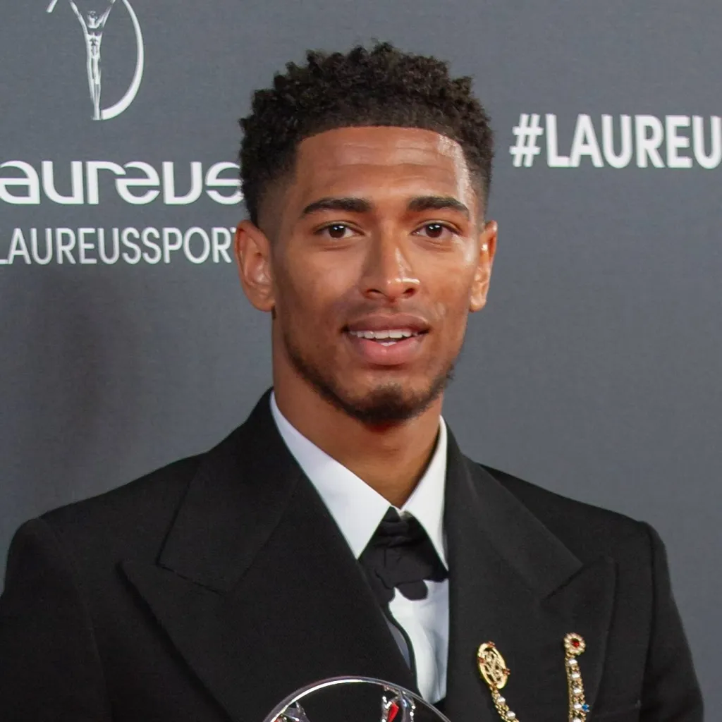 chat with ai character: Jude Bellighan 