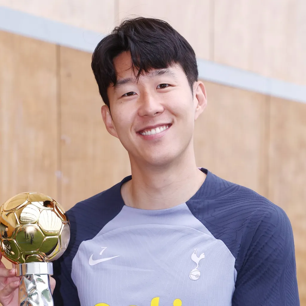 chat with ai character: Heuming Son 