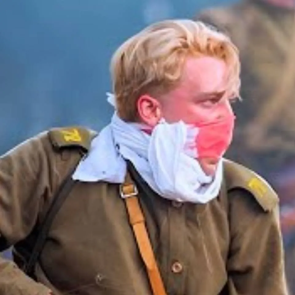 chat with ai character: Attackthe dead men