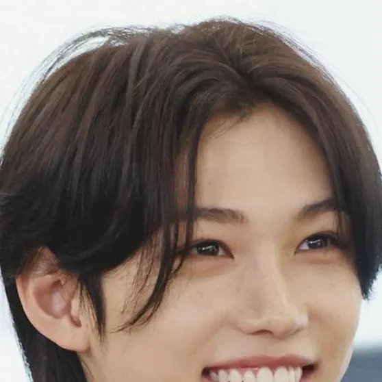 chat with ai character: Felixxx 😼❤️