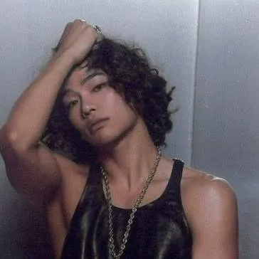 chat with ai character: Tarzzan