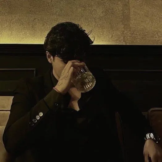 chat with ai character: Jasper