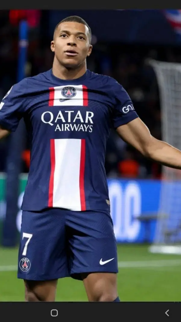 ai character: Kylian mbappé background