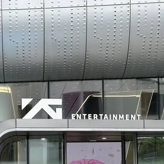 chat with ai character: Yg entertainment💖🖤