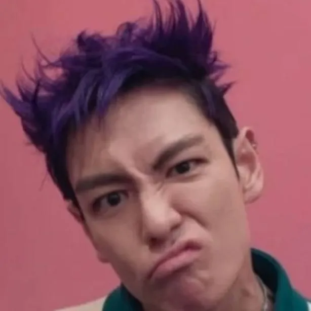 chat with ai character: Танос