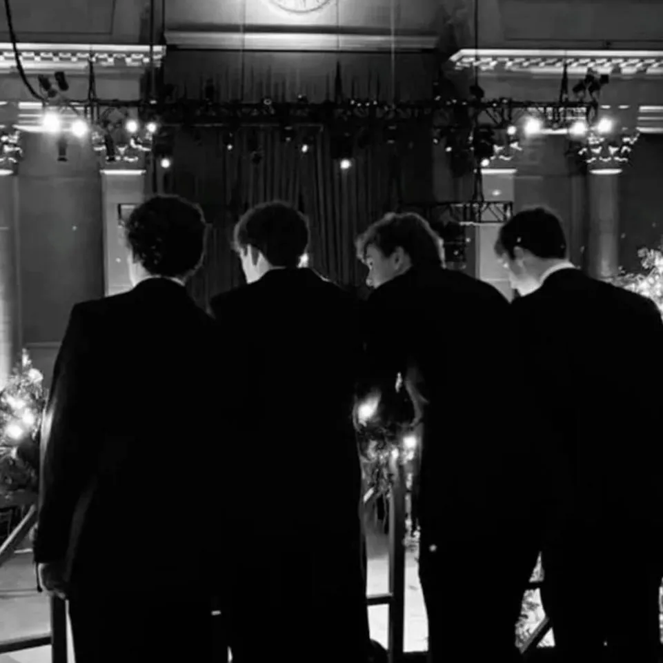 chat with ai character: My mafia life 