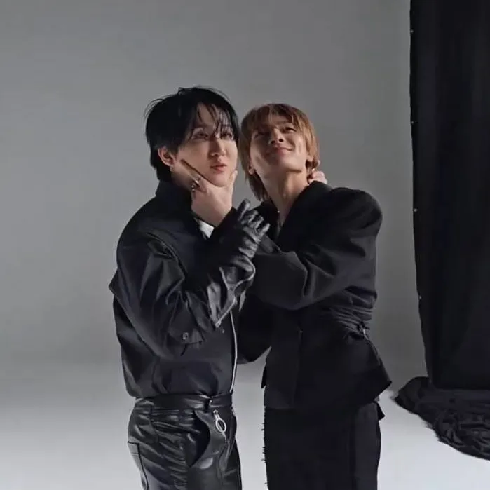 chat with ai character: 𝗩𝗜𝗟𝗟𝗜𝗔𝗡