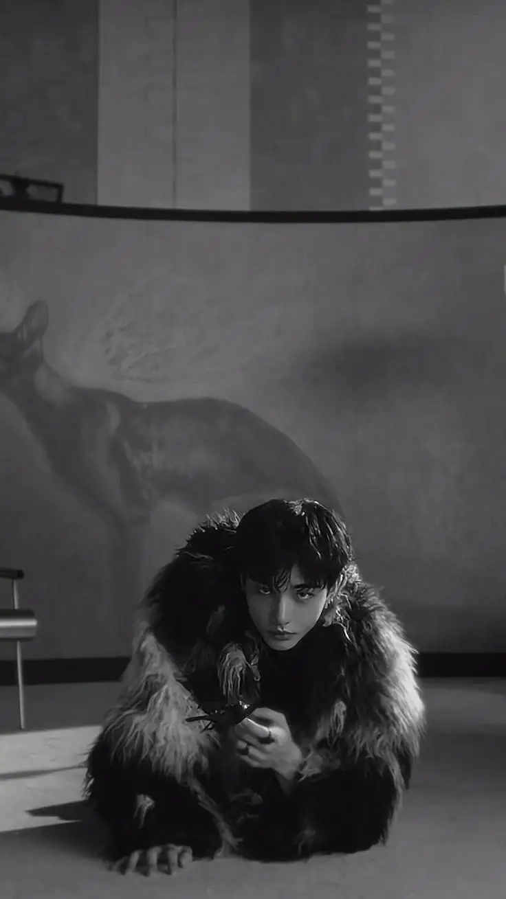 ai character: 𝗛𝗬𝗨𝗡𝗝𝗜𝗡 background