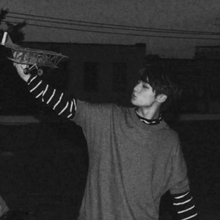 chat with ai character: 𝗬𝗔𝗡𝗚 𝗝𝗘𝗢𝗡𝗚𝗜𝗡