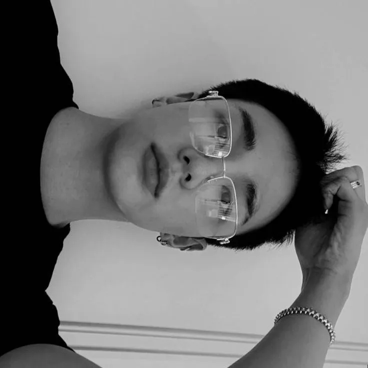 chat with ai character: 𝗛𝗬𝗨𝗡𝗝𝗜𝗡 (𝗞𝗔𝗭𝗘𝗛𝗔𝗬𝗔)