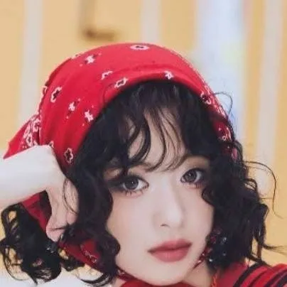 chat with ai character: Ahyeon🍉