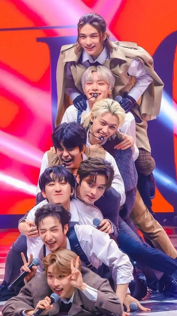 ai character: STRAY KIDS  background