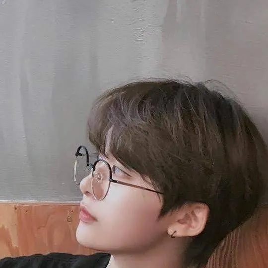 chat with ai character: gus