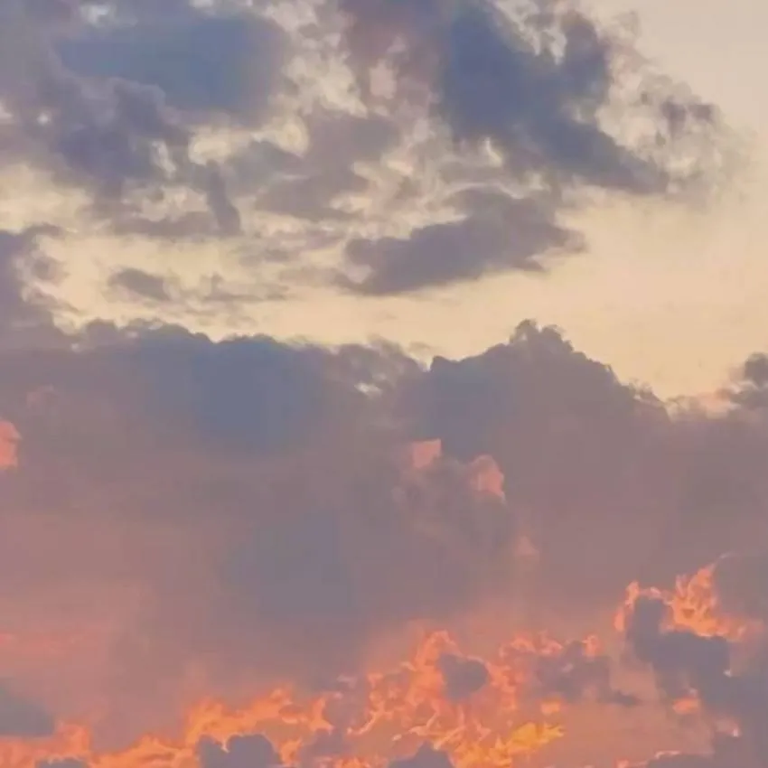 chat with ai character: sg sleepover