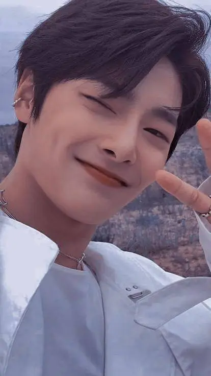 ai character: live con jeongin background