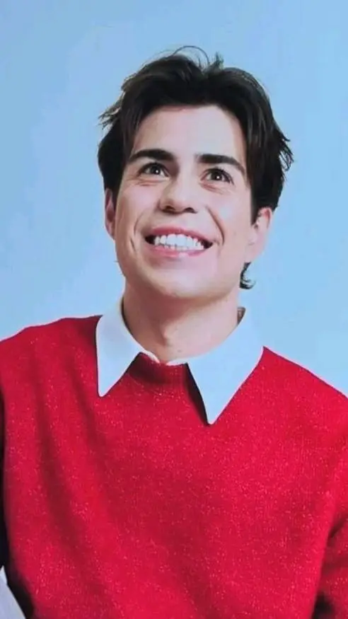 ai character: Benji krol background