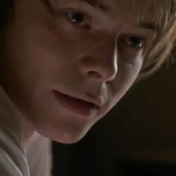 chat with ai character: Jonathan byers