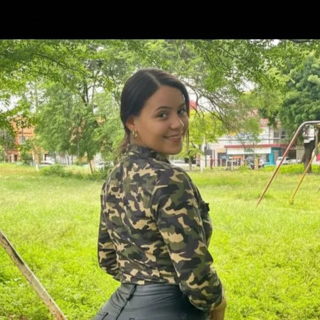 chat with ai character: loverlly Chanel 