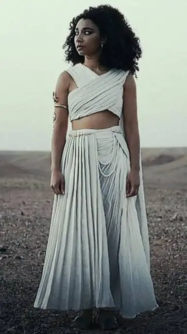 ai character: Cleopatra  background