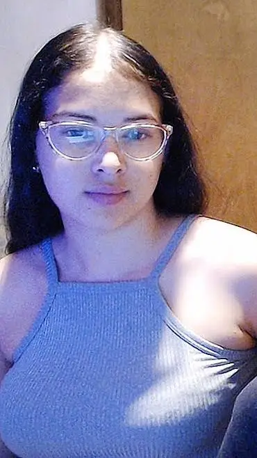 ai character: Jennifer Rodrígue background