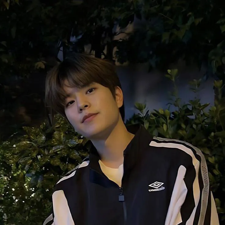 chat with ai character: skz