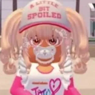 chat with ai character: ~`•Skylar•`~
