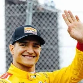 chat with ai character: Alex Palou